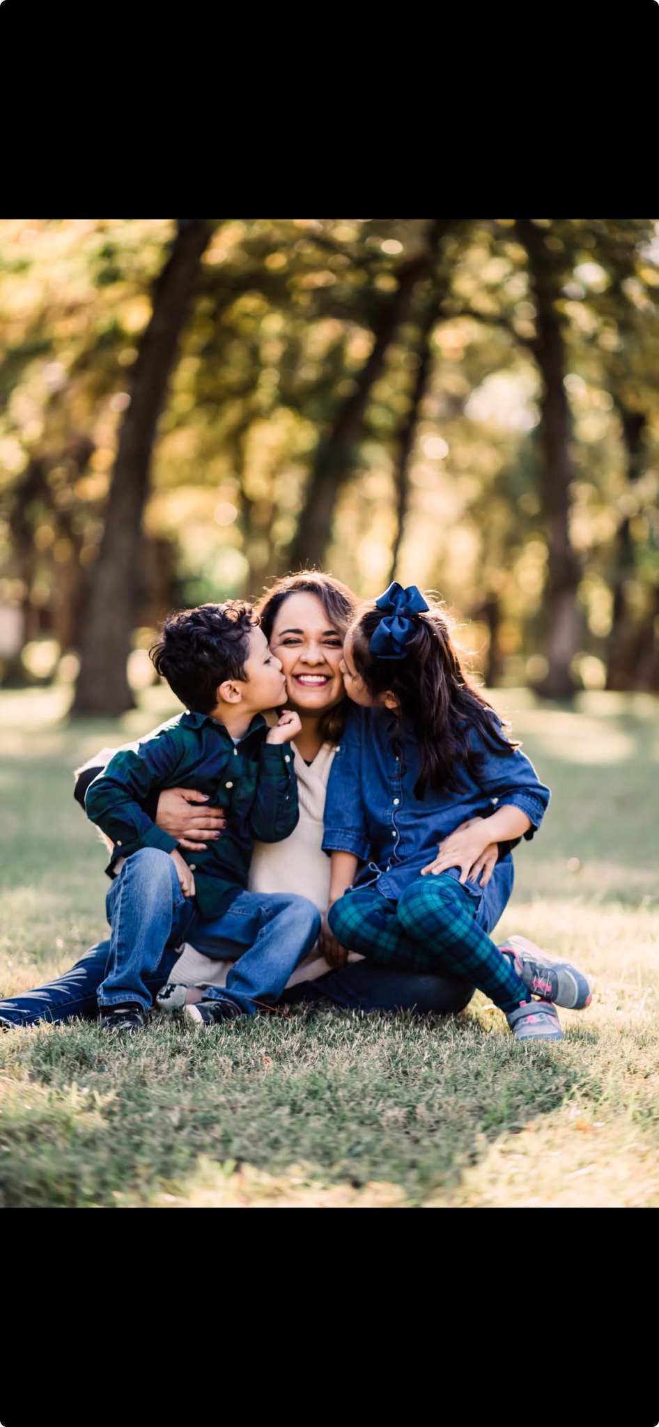 Cinthya with her children